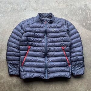 Arc'teryx Men's Large Navy Puffer Jacket